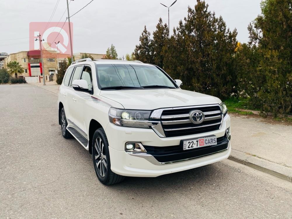 تويوتا لاندكروزر